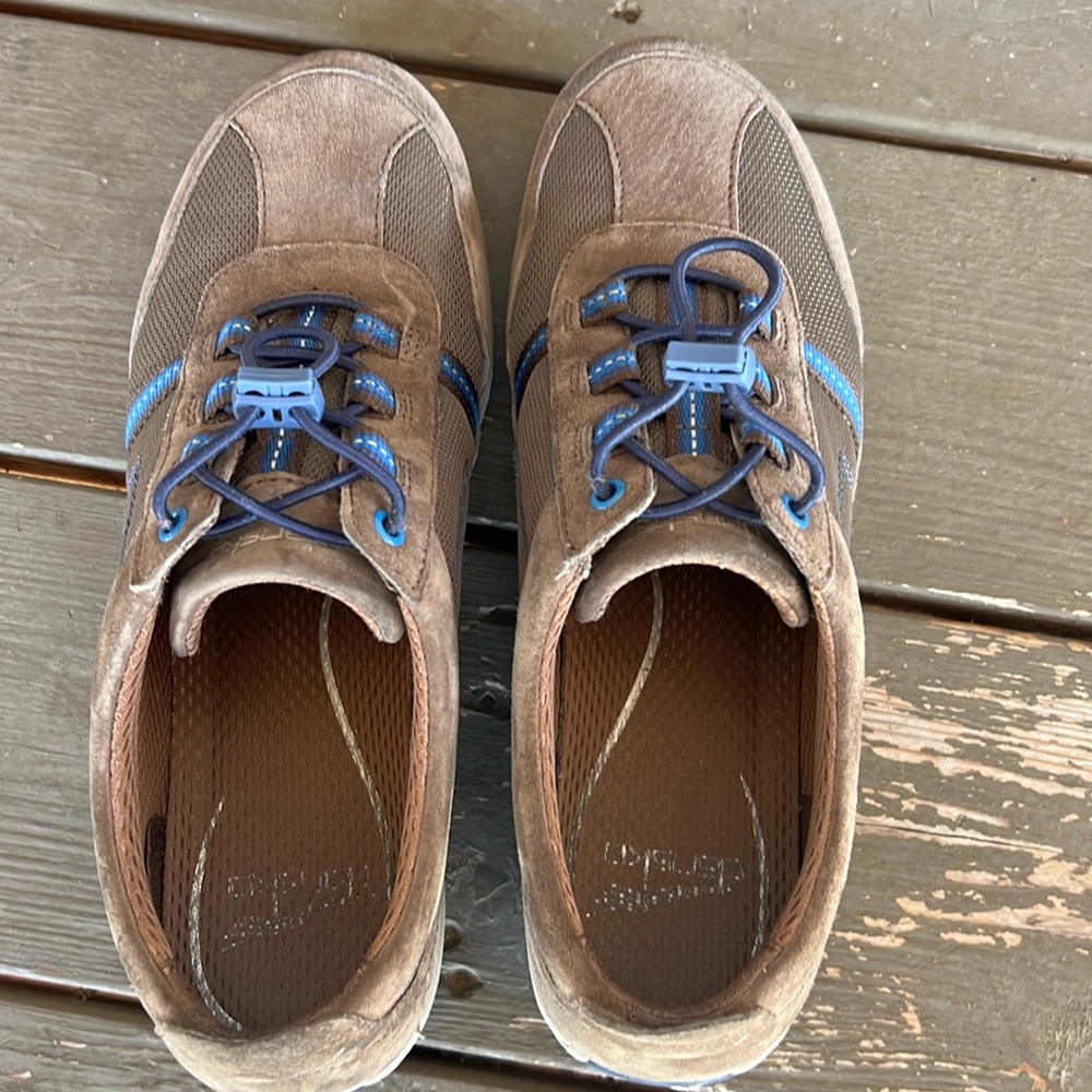 DANSKO Helen Sneakers Sz 9.5 Taupe Suede Blue